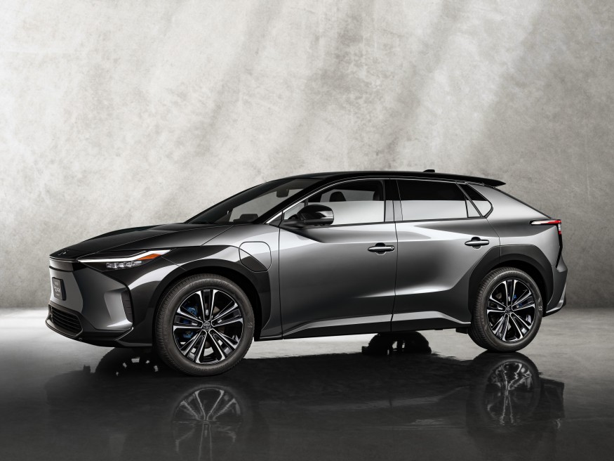 Toyota Debuts AllElectric SUV Concept in U.S. Green Stock News