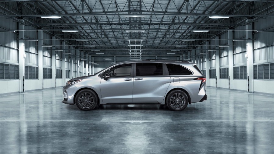 Toyota Motor Marks 25th Anniversary of Sienna with Special Limited
