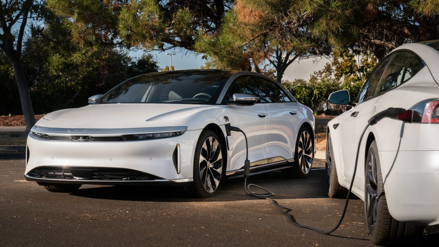 Lucid has introduced RangeXchange, an innovative new vehicle-to-vehicle (V2V) adapter that will enable Lucid Air owners in the United States to directly charge other electric vehicles. This new capability is enabled by Lucid’s bi-directional charging technology and proprietary software, all of which is already built into every Lucid Air.